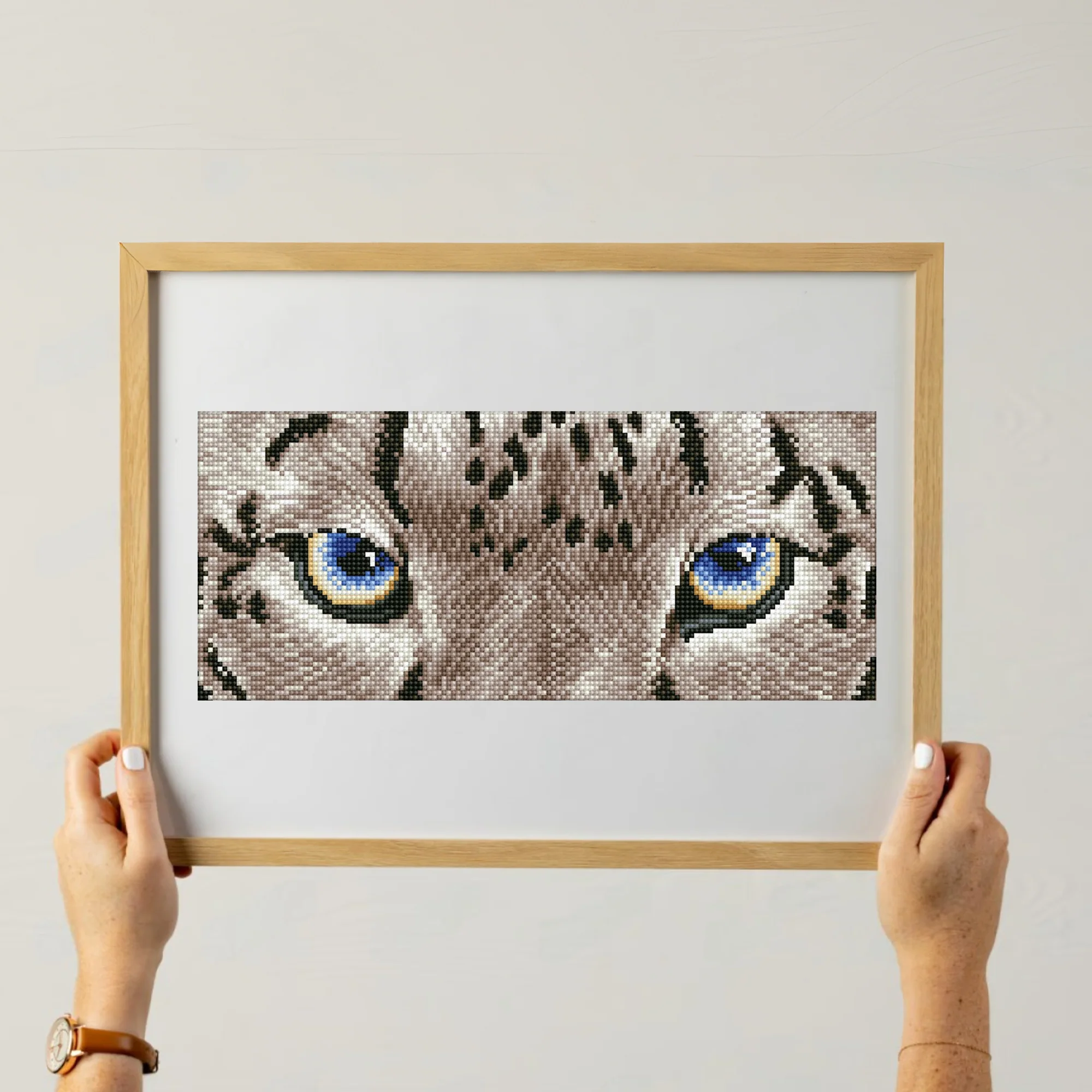 Diamond Dotz Snow Leopard Spy - 16.5" x 7.1" - Image 4