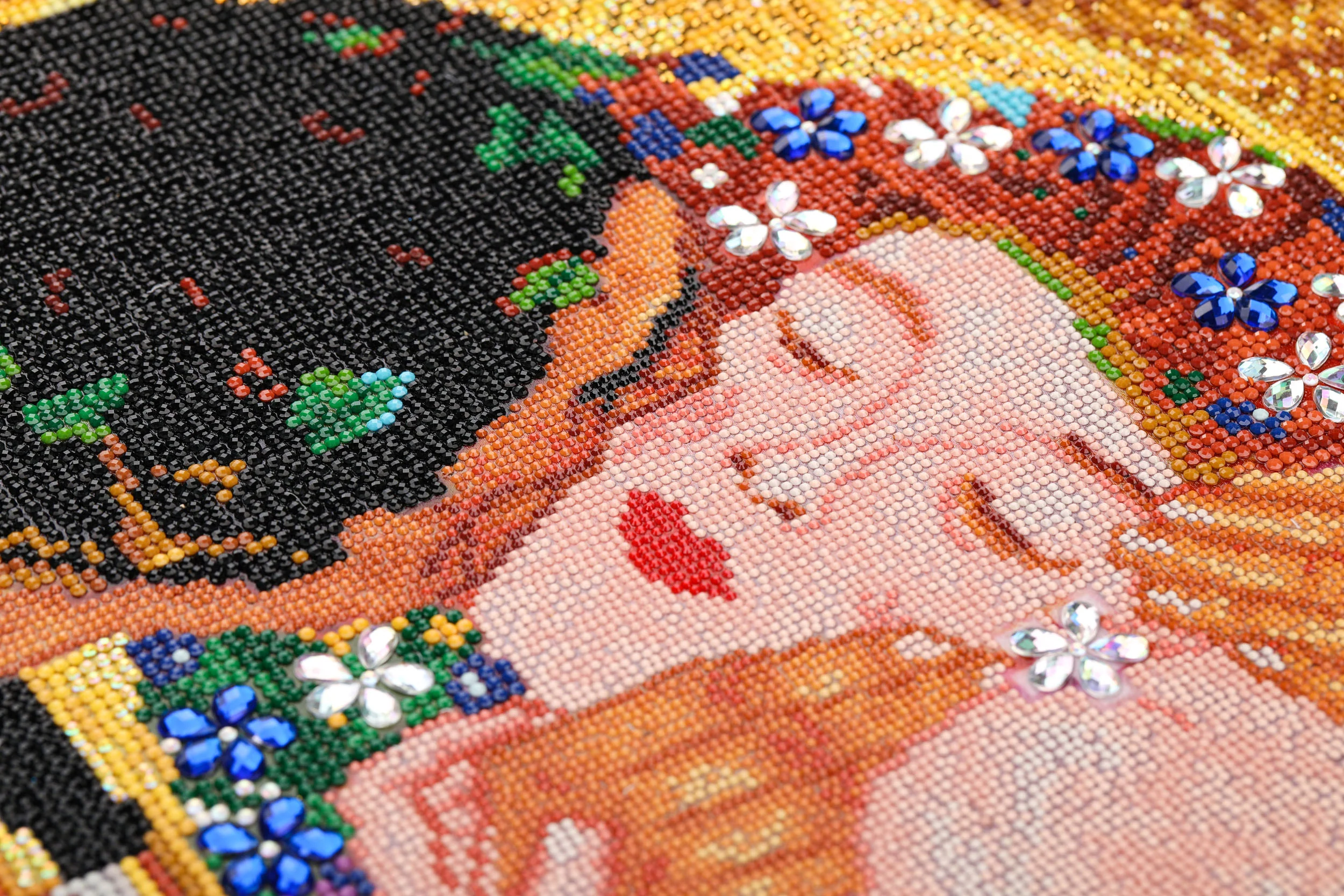 Diamond Dotz The Kiss (apres Klimt) Masterclass - 22.1" x 28.0" - Image 3